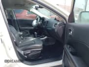 ✅ 2019 Jeep Compass Latitude • VIN: 3C4NJCBB1KT646706 • Lot: 42124888. Listed on IAAI with 80,769 mi. Free auction sales archive from the USA and detailed vehicle history report at DreamBid. Image 5.