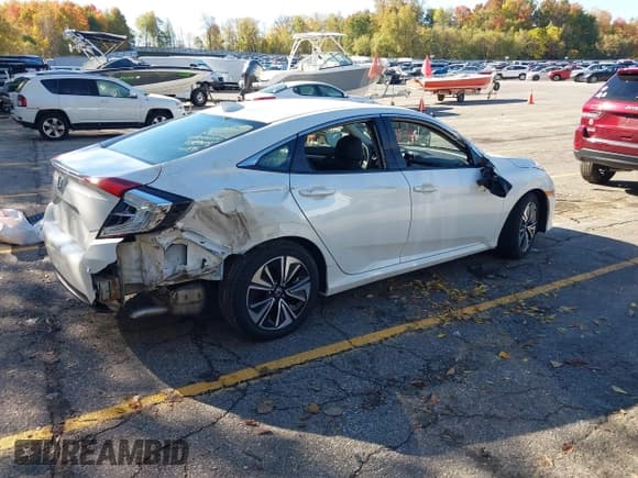 ✅ 2018 Honda Civic EX-L • VIN: JHMFC1F70JX033583 • Lot: 43484862. Listed on IAAI with 45,474 mi. Free auction sales archive from the USA and detailed vehicle history report at DreamBid. Image 4.