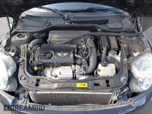 2013 MINI Hardtop S with VIN WMWSV3C53DT477574, listed as a IAAI auction lot 42385383 with 81,312 mi miles and . Bid and sale history available at DreamBid. Image 10.