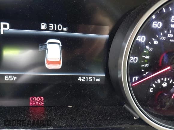 ✅ 2023 Kia Carnival LX • VIN: KNDNB4H34P6254954 • Lot: 42033166. Listed on IAAI with 42,151 mi. Free auction sales archive from the USA and detailed vehicle history report at DreamBid. Image 16.