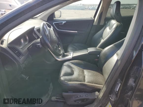 ✅ 2013 Volvo XC60 T6 • VIN: YV4902DZ4D2464377 • Lot: 49458365. Listed on Copart with Not provided. Free auction sales archive from the USA and detailed vehicle history report at DreamBid. Image 7.