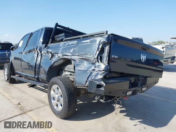 ✅ 2014 Ram 2500 SLT • VIN: 3C6UR5DL3EG143351 • Lot: 41857712. Listed on IAAI with 115,911 mi. Free auction sales archive from the USA and detailed vehicle history report at DreamBid. Image 3.