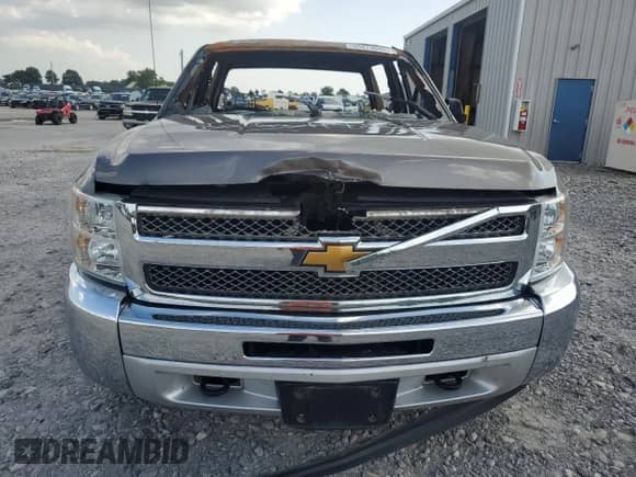 2013 Chevrolet Silverado 1500 LT с VIN 3GCPKSE72DG204844, выставлен на аукционе Copart как лот 81576085 с пробегом Не указан миль и На запчасти • Non repairable. История ставок и продаж доступна на DreamBid. Изображение 5.