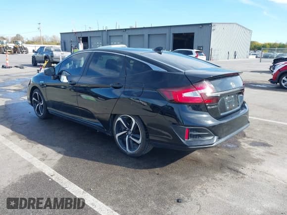 ✅ 2018 Honda Clarity Touring • VIN: JHMZC5F32JC002571 • Lot: 43426854. Wystawiony na IAAI z przebiegiem Nie podano. Bezpłatny archiwum sprzedaży aukcyjnych z USA i szczegółowy raport historii pojazdu na DreamBid. Zdjęcie 3.