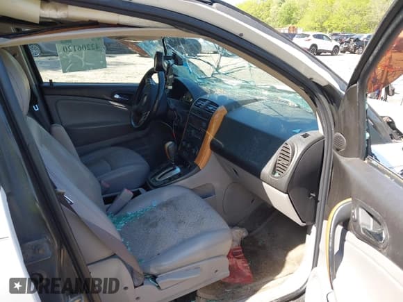 ✅ 2006 Saturn VUE • VIN: 5GZCZ53416S820629 • Lot: 42206120. Wystawiony na IAAI z przebiegiem 1 233 368 mil. Bezpłatny archiwum sprzedaży aukcyjnych z USA i szczegółowy raport historii pojazdu na DreamBid. Zdjęcie 5.