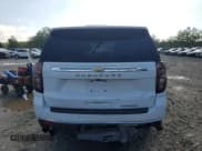 ✅ 2023 Chevrolet Suburban Premier • VIN: 1GNSCFKD7PR462118 • Lot: 81268045. Wystawiony na Copart z przebiegiem 62 560 mil. Bezpłatny archiwum sprzedaży aukcyjnych z USA i szczegółowy raport historii pojazdu na DreamBid. Zdjęcie 6.