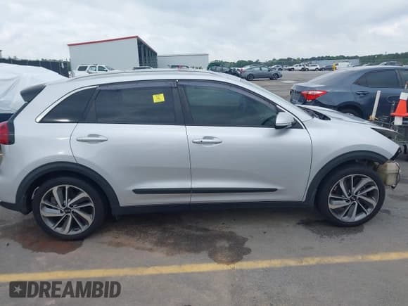 ✅ 2019 Kia Niro Touring • VIN: KNDCE3LC7K5322632 • Лот: 42003015. Опубликован ранее на IAAI с пробегом 108 641 миль. Бесплатный доступ к архиву аукционных продаж из США и подробный отчёт об истории автомобиля на DreamBid. Изображение 14.