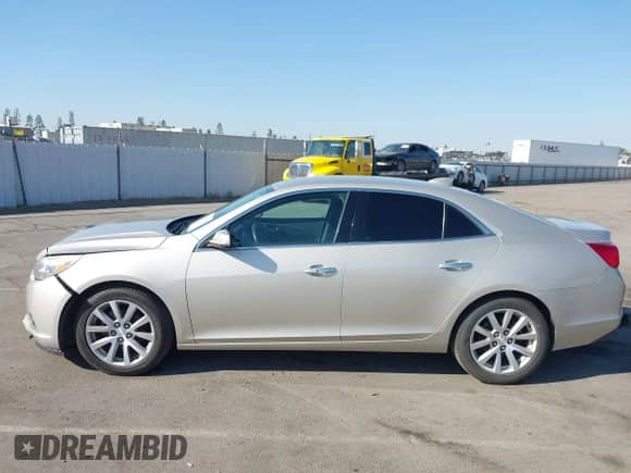 2016 Chevrolet Malibu LTZ z VIN 1G11E5SAXGF105153, wystawiony jako IAAI lot #43159960 z przebiegiem 145 269 mil mil oraz . Historia ofert i sprzedaży dostępna na DreamBid. Obrazek 15.
