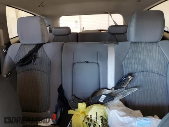 ✅ 2014 Chevrolet Traverse LS • VIN: 1GNKRFED4EJ278387 • Lot: 86871145. Listed on Copart with 152,961 mi. Free auction sales archive from the USA and detailed vehicle history report at DreamBid. Image 10.