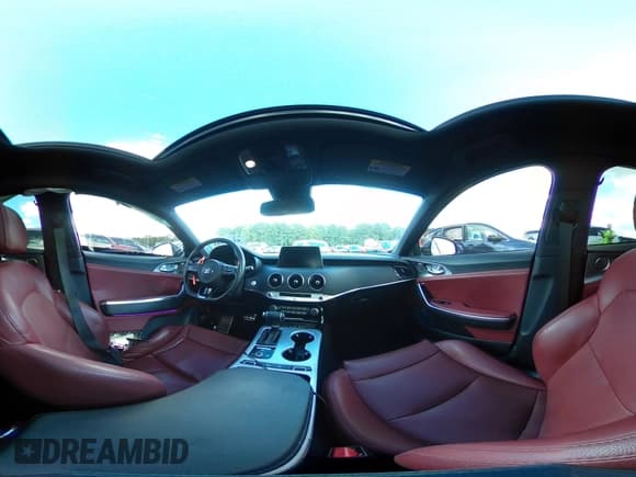 ✅ 2018 Kia Stinger GT1 • VIN: KNAE45LC7J6032694 • Lot: 43254493. Wystawiony na IAAI z przebiegiem 46 605 mil. Bezpłatny archiwum sprzedaży aukcyjnych z USA i szczegółowy raport historii pojazdu na DreamBid. Zdjęcie 18.