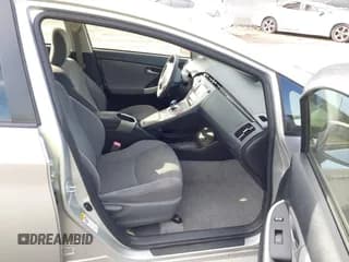 ✅ 2013 Toyota Prius Two • VIN: JTDKN3DU0D5703888 • Lot: 43603889. Wystawiony na IAAI z przebiegiem 185 611 mil. Bezpłatny archiwum sprzedaży aukcyjnych z USA i szczegółowy raport historii pojazdu na DreamBid. Zdjęcie 5.