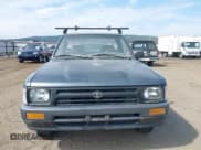 ✅ 1992 Toyota Pickup • VIN: JT4RN81A0N0091342 • Lot: 42886313. Wystawiony na IAAI z przebiegiem 118 836 mil. Bezpłatny archiwum sprzedaży aukcyjnych z USA i szczegółowy raport historii pojazdu na DreamBid. Zdjęcie 6.