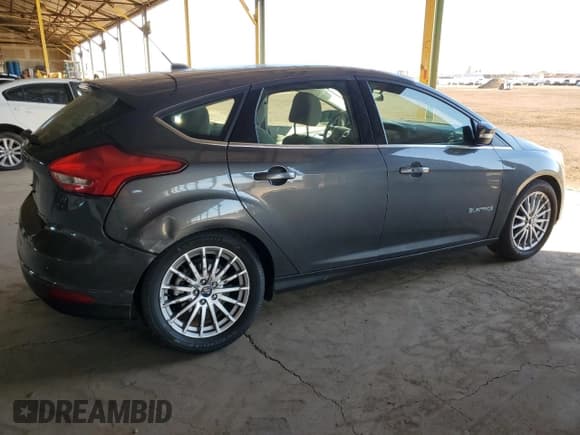 ✅ 2016 Ford Focus Electric • VIN: 1FADP3R4XGL406256 • Lot: 82641725. Wystawiony na Copart z przebiegiem 29 429 mil. Bezpłatny archiwum sprzedaży aukcyjnych z USA i szczegółowy raport historii pojazdu na DreamBid. Zdjęcie 3.