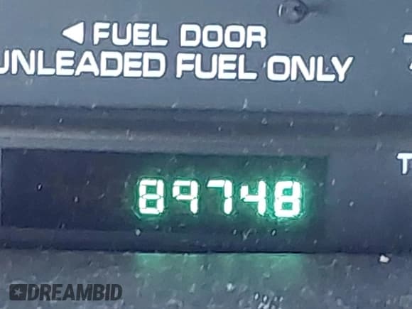 ✅ 2000 Dodge Caravan SE • VIN: 1B4GP44G4YB581993 • Lot: 43564036. Listed on IAAI with 89,748 mi. Free auction sales archive from the USA and detailed vehicle history report at DreamBid. Image 16.