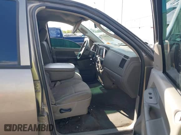 2008 Dodge 1500 SLT с VIN 1D7HA18N28J151990, выставлен на аукционе IAAI как лот 43390212 с пробегом 276 007 миль миль и . История ставок и продаж доступна на DreamBid. Изображение 5.