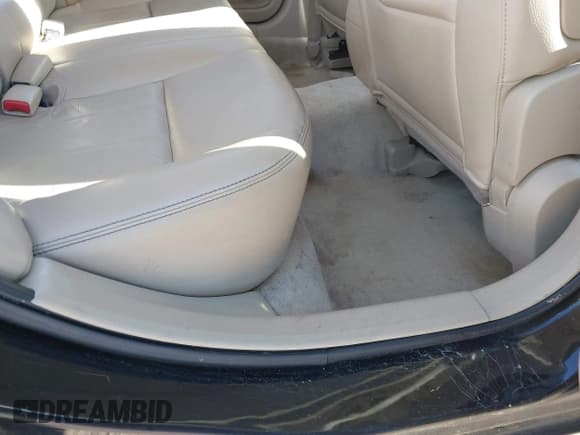 ✅ 2008 Mercury Milan Premier • VIN: 3MEHM02118R643643 • Lot: 41624708. Listed on IAAI with 186,130 mi. Free auction sales archive from the USA and detailed vehicle history report at DreamBid. Image 8.