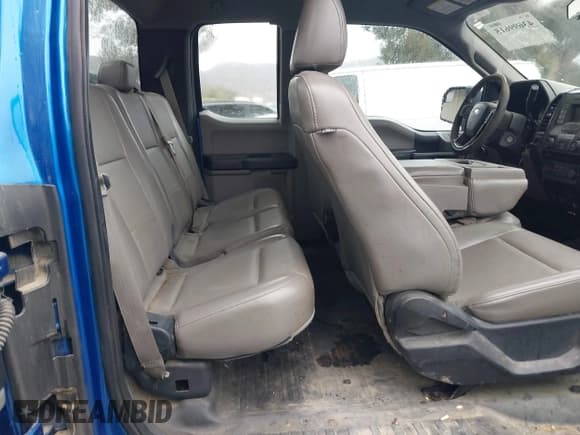 ✅ 2015 Ford F-150 XLT • VIN: 1FTEX1CP1FKE78229 • Lot: 43699615. Wystawiony na IAAI z przebiegiem 238 535 mil. Bezpłatny archiwum sprzedaży aukcyjnych z USA i szczegółowy raport historii pojazdu na DreamBid. Zdjęcie 8.