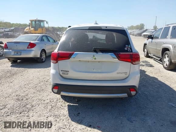 2017 Mitsubishi Outlander SE с VIN JA4AD3A31HZ067310, выставлен на аукционе IAAI как лот 43167558 с пробегом 134 643 миль миль и . История ставок и продаж доступна на DreamBid. Изображение 16.