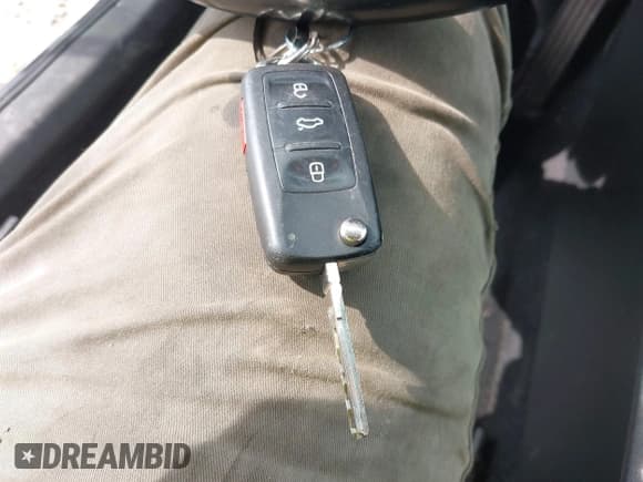 ✅ 2015 Volkswagen Passat Limited Edition • VIN: 1VWAT7A31FC016497 • Lot: 42503900. Listed on IAAI with 134,460 mi. Free auction sales archive from the USA and detailed vehicle history report at DreamBid. Image 11.