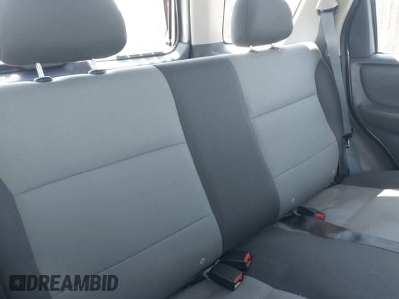 ✅ 2003 Ford Escape XLS Popular • VIN: 1FMYU92193KE09488 • Лот: 41856683. Опубликован ранее на IAAI с пробегом 159 062 миль. Бесплатный доступ к архиву аукционных продаж из США и подробный отчёт об истории автомобиля на DreamBid. Изображение 8.