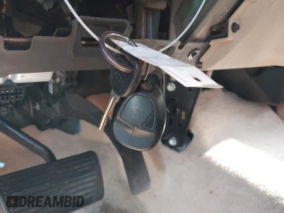 ✅ 2008 Chevrolet Suburban 3LT • VIN: 1GNFC16J28J230577 • Lot: 42323123. Listed on IAAI with Not provided. Free auction sales archive from the USA and detailed vehicle history report at DreamBid. Image 11.