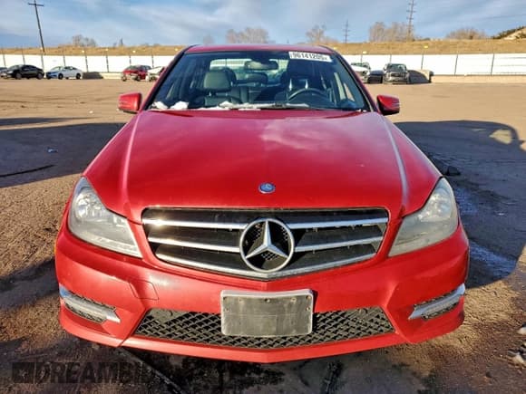 ✅ 2014 Mercedes-Benz C 300 Sport • VIN: WDDGF8AB0ER310167 • Lot: 96141205. Wystawiony na Copart z przebiegiem 154 089 mil. Bezpłatny archiwum sprzedaży aukcyjnych z USA i szczegółowy raport historii pojazdu na DreamBid. Zdjęcie 5.
