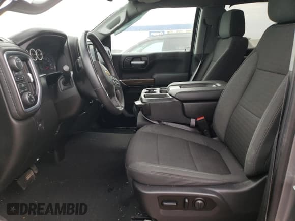 ✅ 2021 Chevrolet Silverado 1500 LT • VIN: 1GCUYDED6MZ298861 • Lot: 70273814. Wystawiony na Copart z przebiegiem Nie podano. Bezpłatny archiwum sprzedaży aukcyjnych z USA i szczegółowy raport historii pojazdu na DreamBid. Zdjęcie 7.