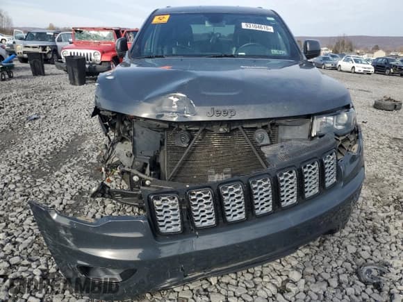 ✅ 2018 Jeep Grand Cherokee Altitude • VIN: 1C4RJFAG1JC214305 • Lot: 93104615. Listed on Copart with 75,952 mi. Free auction sales archive from the USA and detailed vehicle history report at DreamBid. Image 5.