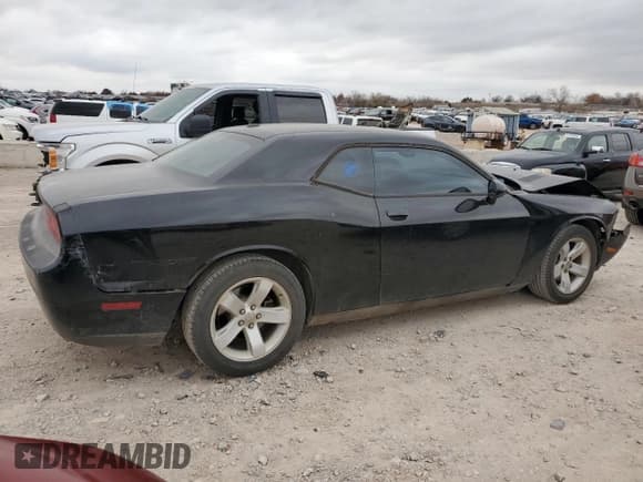 ✅ 2012 Dodge Challenger SXT • VIN: 2C3CDYAG8CH230093 • Lot: 83949194. Wystawiony na Copart z przebiegiem 153 467 mil. Bezpłatny archiwum sprzedaży aukcyjnych z USA i szczegółowy raport historii pojazdu na DreamBid. Zdjęcie 3.