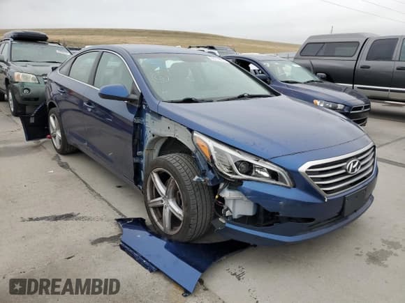 ✅ 2017 Hyundai Sonata SE • VIN: 5NPE24AF2HH486772 • Лот: 62212662. Опубликован ранее на Copart с пробегом 124 452 миль. Бесплатный доступ к архиву аукционных продаж из США и подробный отчёт об истории автомобиля на DreamBid. Изображение 1.
