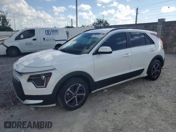 ✅ 2024 Kia Niro LX • VIN: KNDCP3LE6R5121651 • Lot: 59623855. Listed on Copart with 49,580 mi. Free auction sales archive from the USA and detailed vehicle history report at DreamBid. Image 1.