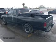 ✅ 1995 Toyota Tacoma • VIN: 4TAUN53B9SZ030962 • Lot: 43726772. Listed on IAAI with 331,885 mi. Free auction sales archive from the USA and detailed vehicle history report at DreamBid. Image 3.
