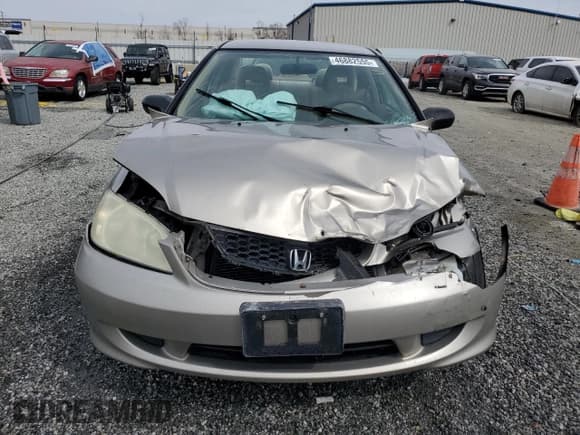 ✅ 2004 Honda Civic • VIN: 1HGEM21694L065735 • Lot: 46882555. Wystawiony na Copart z przebiegiem 164 520 mil. Bezpłatny archiwum sprzedaży aukcyjnych z USA i szczegółowy raport historii pojazdu na DreamBid. Zdjęcie 5.
