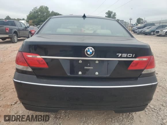 ✅ 2008 BMW 7 Series 750i • VIN: WBAHL83588DT14450 • Lot: 85564645. Listed on Copart with 204,261 mi. Free auction sales archive from the USA and detailed vehicle history report at DreamBid. Image 6.