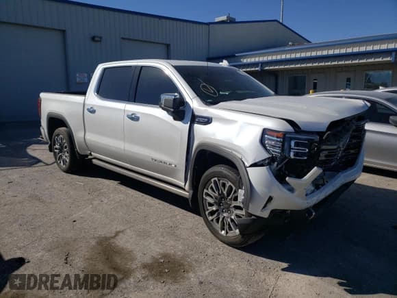 ✅ 2024 GMC Sierra 1500 Denali Ultimate • VIN: 1GTUUHEL4RZ333348 • Лот: 82270085. Опубликован ранее на Copart с пробегом 15 041 миль. Бесплатный доступ к архиву аукционных продаж из США и подробный отчёт об истории автомобиля на DreamBid. Изображение 4.