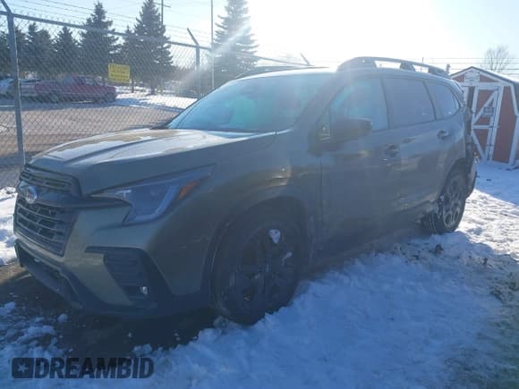 ✅ 2024 Subaru Ascent Onyx Limited • VIN: 4S4WMAKD4R3433008 • Lot: 41641920. Listed on IAAI with 10,139 mi. Free auction sales archive from the USA and detailed vehicle history report at DreamBid. Image 18.