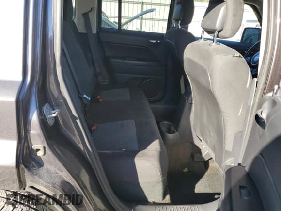 ✅ 2015 Jeep Patriot Latitude • VIN: 1C4NJPFA2FD397885 • Lot: 90947475. Listed on Copart with 155,880 mi. Free auction sales archive from the USA and detailed vehicle history report at DreamBid. Image 11.