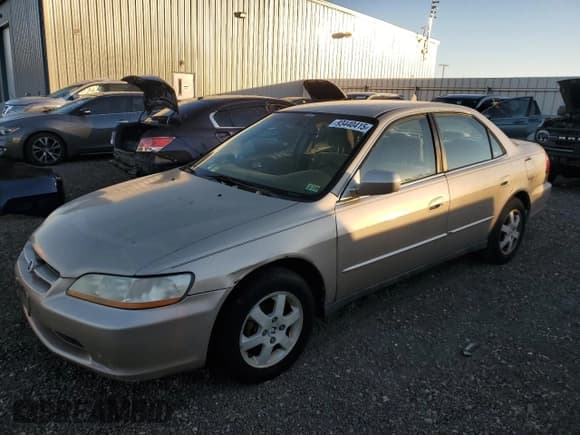 ✅ 2000 Honda Accord SE • VIN: 1HGCG6695YA106386 • Лот: 93440415. Опубликован ранее на Copart с пробегом 125 063 миль. Бесплатный доступ к архиву аукционных продаж из США и подробный отчёт об истории автомобиля на DreamBid. Изображение 1.