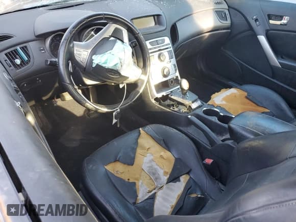 ✅ 2010 Hyundai Genesis Coupe Track • VIN: KMHHU6KH6AU023933 • Lot: 71607775. Wystawiony na Copart z przebiegiem 134 968 mil. Bezpłatny archiwum sprzedaży aukcyjnych z USA i szczegółowy raport historii pojazdu na DreamBid. Zdjęcie 8.