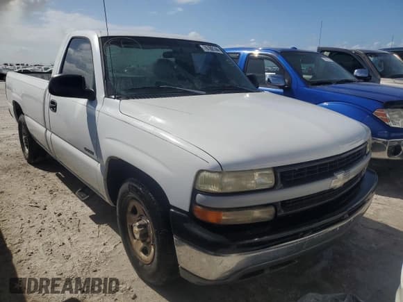 ✅ 2000 Chevrolet Silverado 1500 • VIN: 1GCEC14W5YE266646 • Лот: 76188144. Опубликован ранее на Copart с пробегом 224 723 миль. Бесплатный доступ к архиву аукционных продаж из США и подробный отчёт об истории автомобиля на DreamBid. Изображение 4.