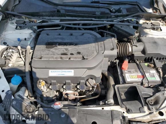 ✅ 2016 Honda Accord EX-L • VIN: 1HGCT2B89GA007991 • Lot: 84660855. Listed on Copart with 95,389 mi. Free auction sales archive from the USA and detailed vehicle history report at DreamBid. Image 11.