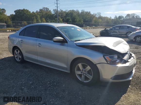 ✅ 2014 Volkswagen Jetta TDI • VIN: 3VWLL7AJ8EM422717 • Lot: 86986875. Wystawiony na Copart z przebiegiem 140 396 mil. Bezpłatny archiwum sprzedaży aukcyjnych z USA i szczegółowy raport historii pojazdu na DreamBid. Zdjęcie 4.