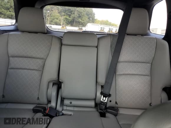 ✅ 2019 Honda Passport EX-L • VIN: 5FNYF7H58KB009933 • Lot: 81312635. Listed on Copart with 68,734 mi. Free auction sales archive from the USA and detailed vehicle history report at DreamBid. Image 10.