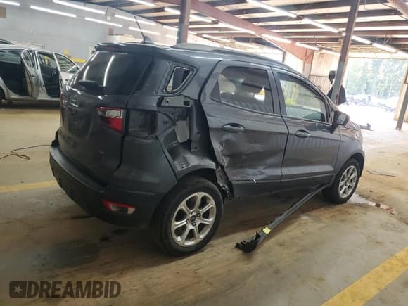 ✅ 2021 Ford EcoSport SE • VIN: MAJ3S2GEXMC422534 • Lot: 82603515. Wystawiony na Copart z przebiegiem 97 335 mil. Bezpłatny archiwum sprzedaży aukcyjnych z USA i szczegółowy raport historii pojazdu na DreamBid. Zdjęcie 3.