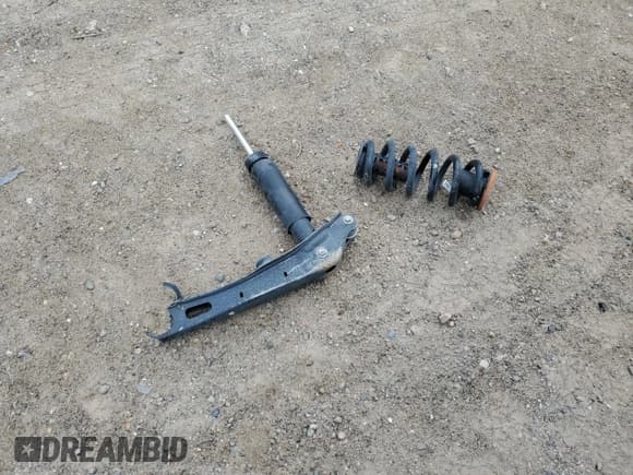 ✅ 2002 Chevrolet Silverado 1500 • VIN: 1GCEK14V62Z319851 • Лот: 65956355. Опубликован ранее на Copart с пробегом 245 112 миль. Бесплатный доступ к архиву аукционных продаж из США и подробный отчёт об истории автомобиля на DreamBid. Изображение 12.