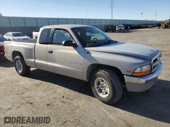 ✅ 1998 Dodge Dakota SLT • VIN: 1B7GL22X9WS505091 • Lot: 53560155. Wystawiony na Copart z przebiegiem 149 429 mil. Bezpłatny archiwum sprzedaży aukcyjnych z USA i szczegółowy raport historii pojazdu na DreamBid. Zdjęcie 4.