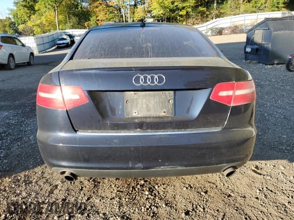 ✅ 2010 Audi A6 Prestige • VIN: WAUKGAFB2AN015250 • Lot: 80515765. Listed on Copart with 137,069 mi. Free auction sales archive from the USA and detailed vehicle history report at DreamBid. Image 6.