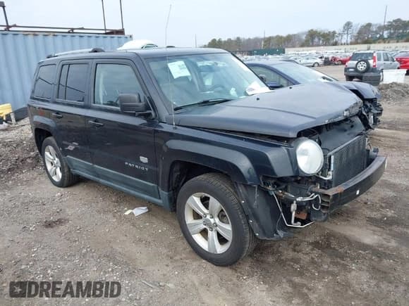 ✅ 2011 Jeep Patriot Latitude X • VIN: 1J4NF4GB2BD173690 • Lot: 41705455. Listed on IAAI with 47,145 mi. Free auction sales archive from the USA and detailed vehicle history report at DreamBid. Image 1.