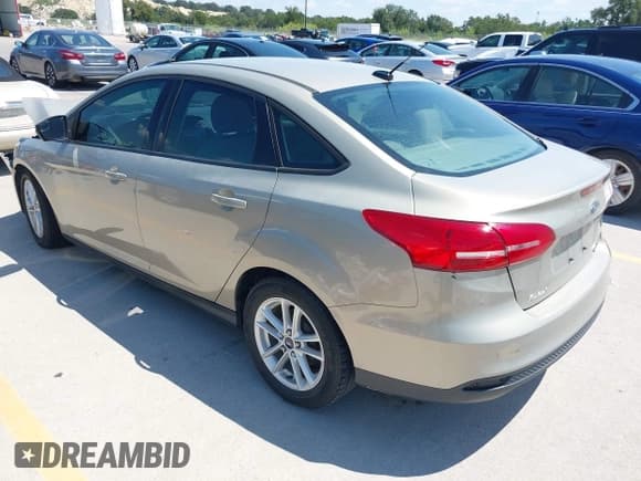 ✅ 2015 Ford Focus SE • VIN: 1FADP3F21FL356526 • Lot: 43134452. Listed on IAAI with 64,221 mi. Free auction sales archive from the USA and detailed vehicle history report at DreamBid. Image 3.