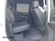 ✅ 2020 Chevrolet Silverado 1500 LT • VIN: 3GCPWCED9LG158962 • Lot: 43642484. Wystawiony na IAAI z przebiegiem 81 060 mil. Bezpłatny archiwum sprzedaży aukcyjnych z USA i szczegółowy raport historii pojazdu na DreamBid. Zdjęcie 8.